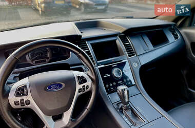 Седан Ford Taurus 2017 в 