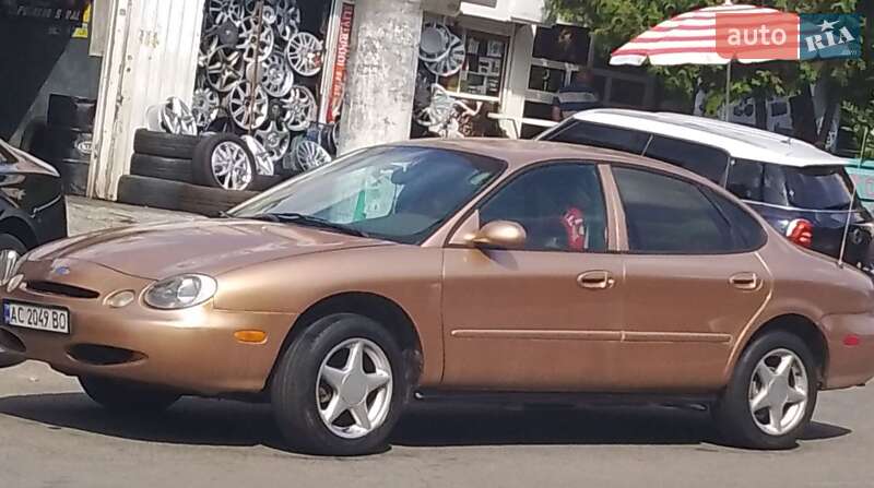Седан Ford Taurus 1996 в Ровно
