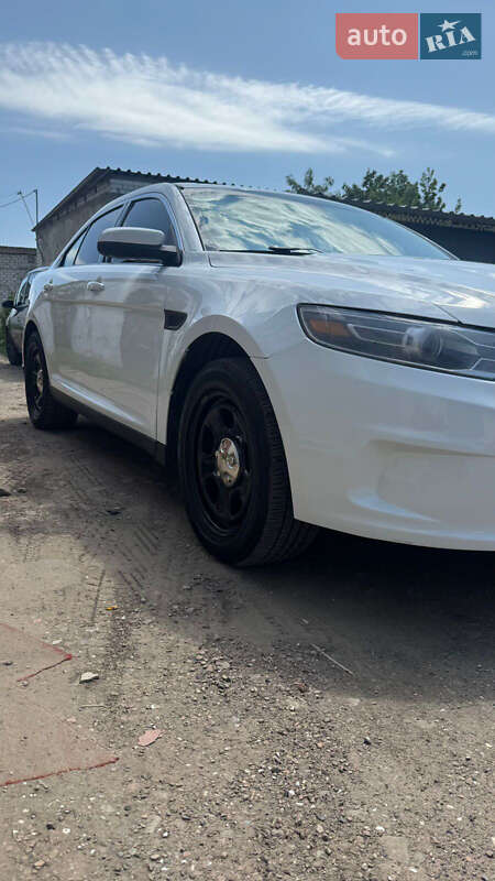 Ford Taurus, photos from the listing