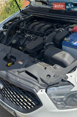 Седан Ford Taurus 2014 в 