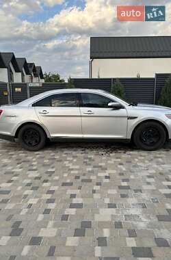 Седан Ford Taurus 2012 в 