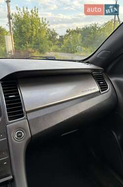 Седан Ford Taurus 2012 в Днепре