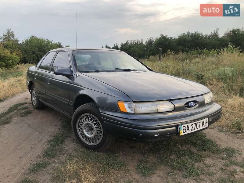 Седан Ford Taurus 1993 в 