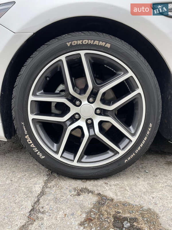 Седан Ford Taurus 2018 в Ровно