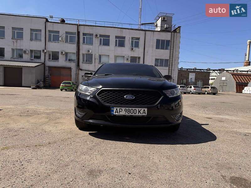 Ford Taurus 2017