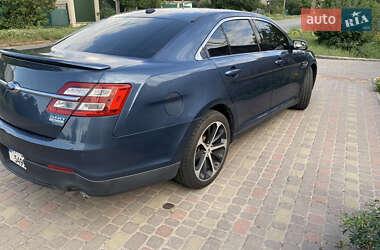 Седан Ford Taurus 2018 в 