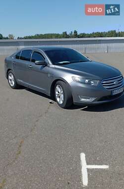 Седан Ford Taurus 2012 в Белогородке