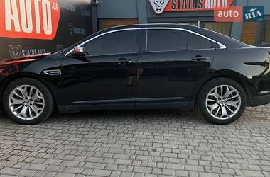 Седан Ford Taurus 2017 в 
