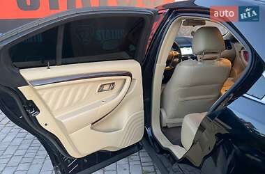 Седан Ford Taurus 2017 в 