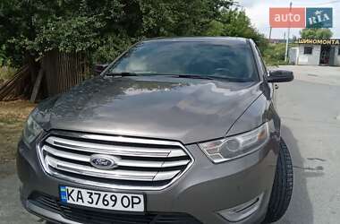 Седан Ford Taurus 2012 в Белогородке