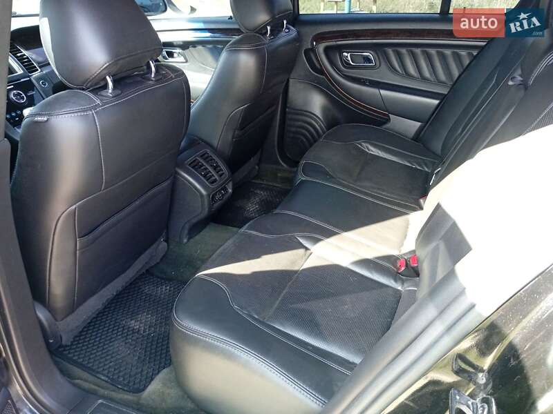 Седан Ford Taurus 2014 в Фастове