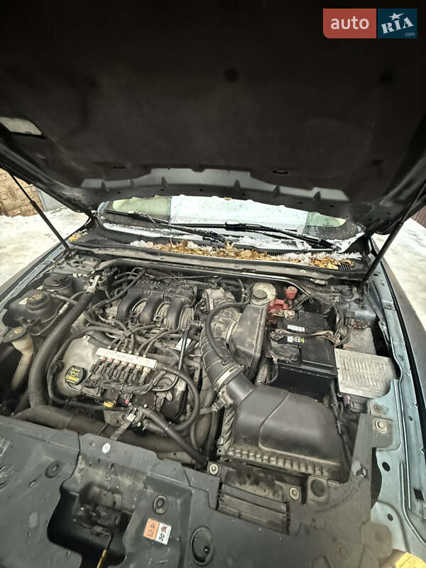 Седан Ford Taurus 2009 в Киеве