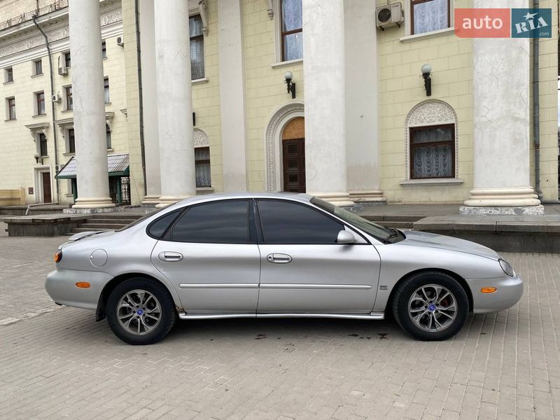 Седан Ford Taurus 1996 в Запорожье