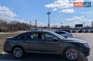 Седан Ford Taurus 2017 в Николаеве
