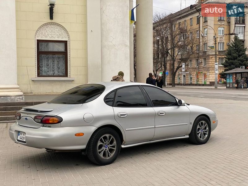 Седан Ford Taurus 1996 в Запоріжжі