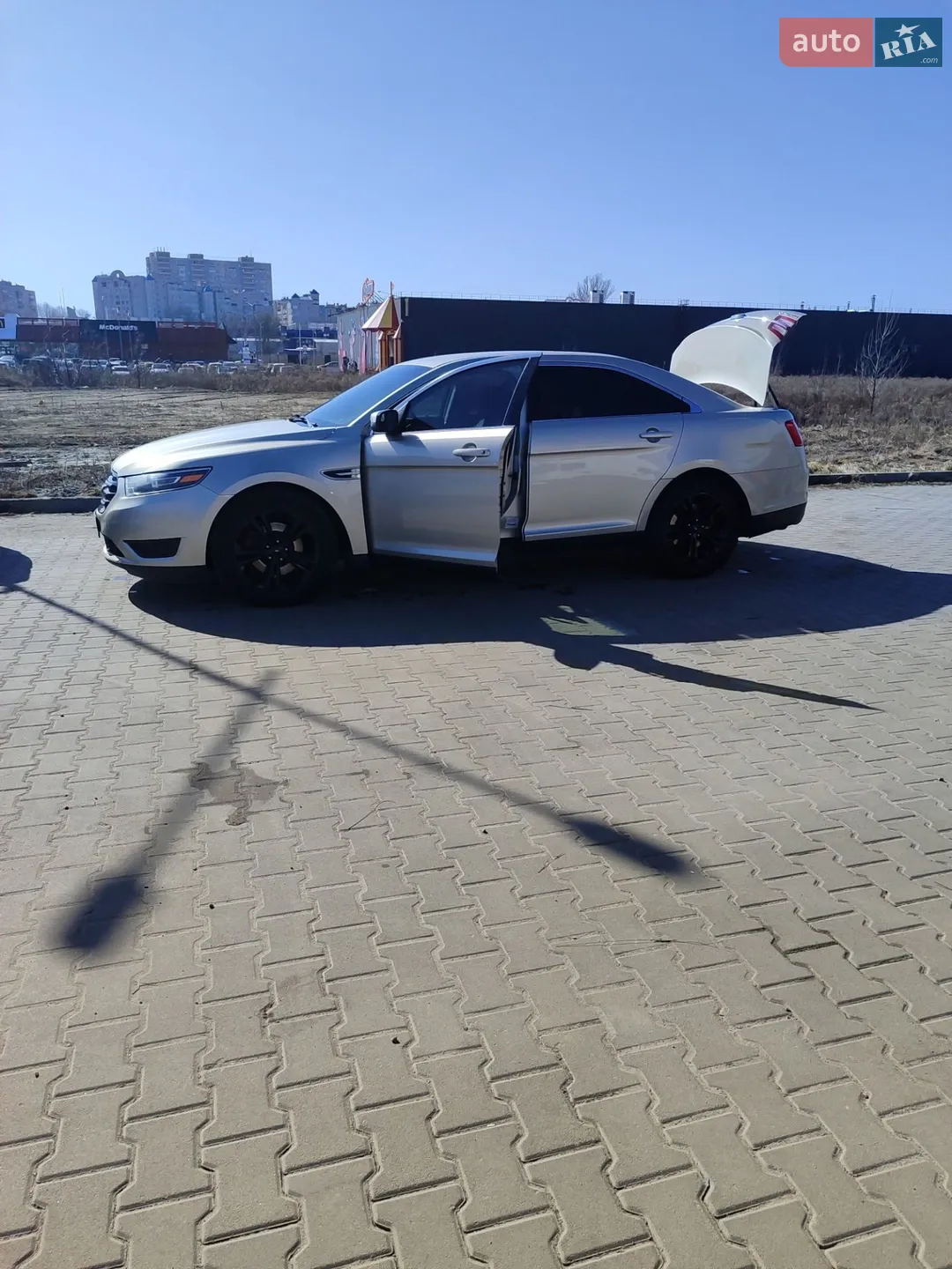 2017 Ford Taurus - мініатюра 2