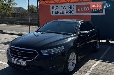 Седан Ford Taurus 2017 в Виннице