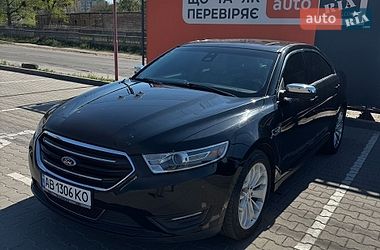 Седан Ford Taurus 2017 в Виннице