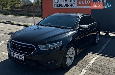 Седан Ford Taurus 2017 в Виннице