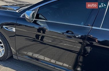 Седан Ford Taurus 2017 в Виннице