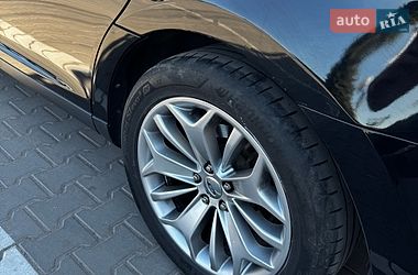 Седан Ford Taurus 2017 в Виннице