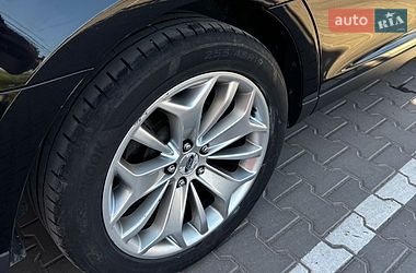 Седан Ford Taurus 2017 в Виннице