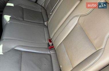 Седан Ford Taurus 2017 в Виннице