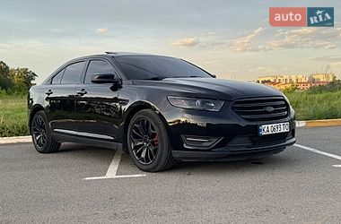 Седан Ford Taurus 2016 в Києві