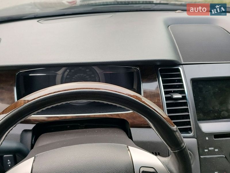 Седан Ford Taurus 2016 в Львове