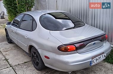 Седан Ford Taurus 1997 в Нововолынске