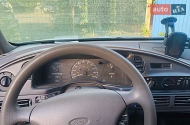 Седан Ford Taurus 1995 в Киеве
