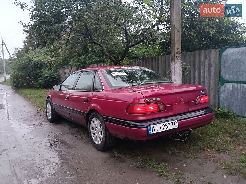 Седан Ford Taurus 1992 в Харкові