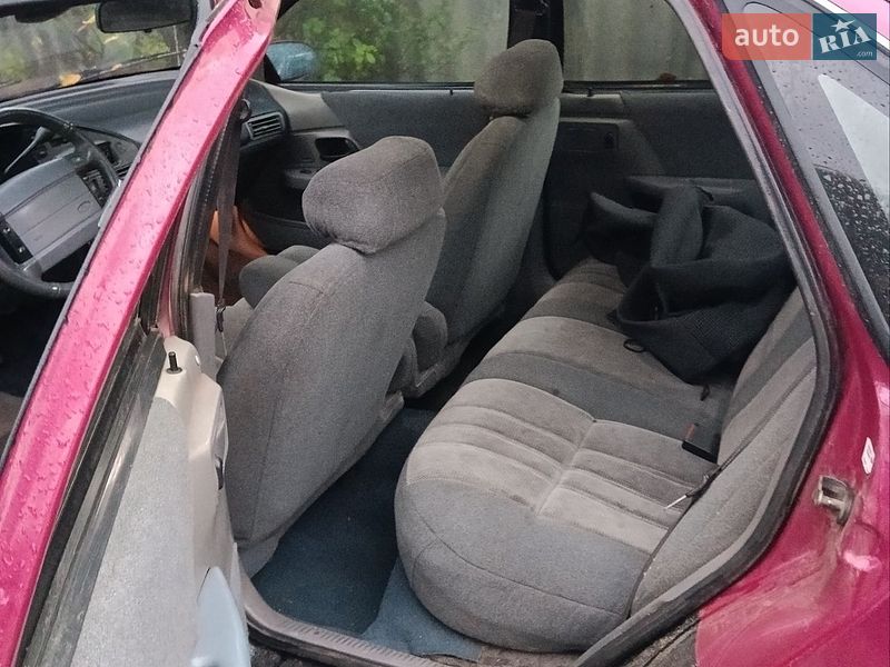 Седан Ford Taurus 1992 в Харкові
