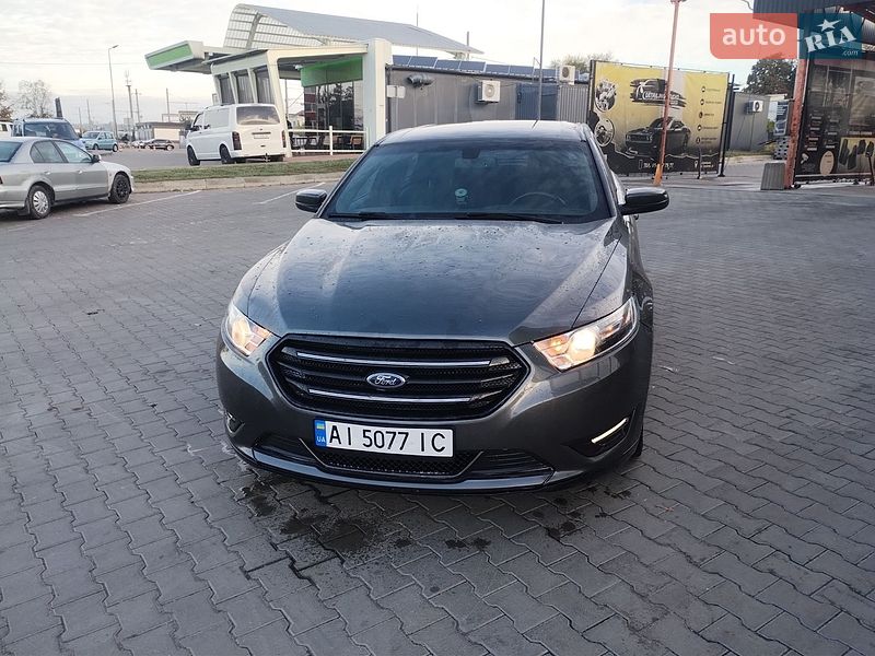 Ford Taurus 2017