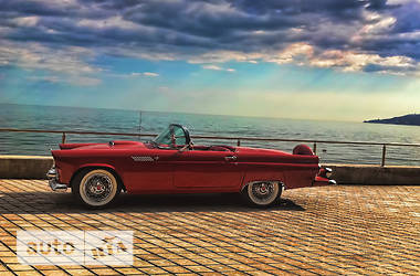 Кабриолет Ford Thunderbird 1955 в 