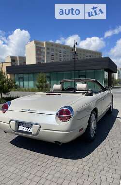 Кабриолет Ford Thunderbird 2005 в 