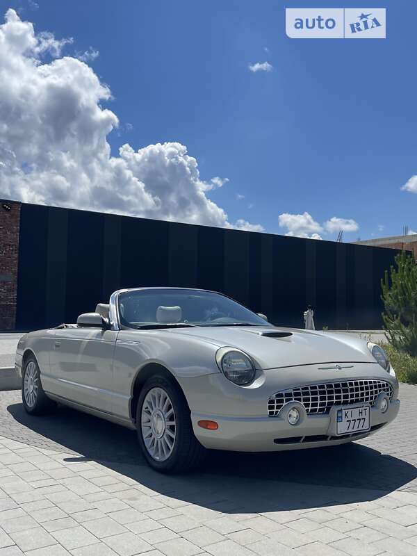 Ford Thunderbird 2005