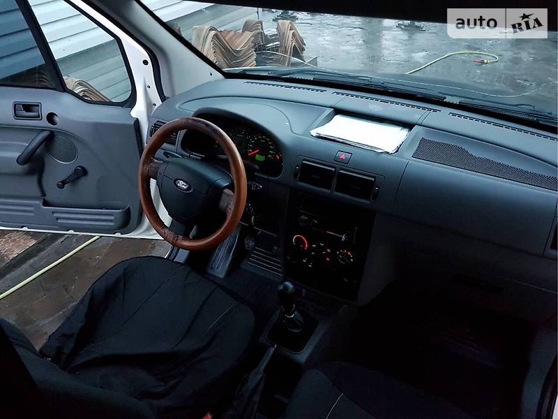 Грузопассажирский фургон Ford Tourneo Connect 2006 в Павлограде