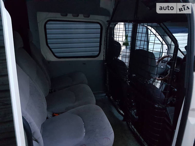 Грузопассажирский фургон Ford Tourneo Connect 2006 в Павлограде