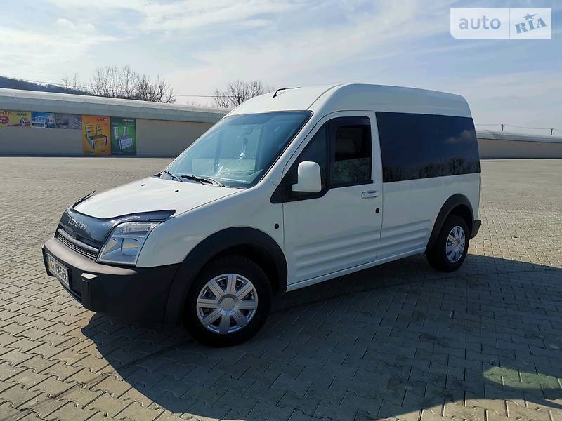 Вантажопасажирський фургон Ford Tourneo Connect 2006 в Чернівцях