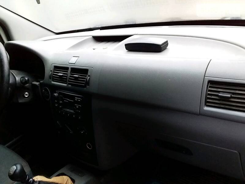 Мінівен Ford Tourneo Connect 2003 в Виноградові фото 17 Мінівен Ford Tourneo Connect 2003 в Виноградові