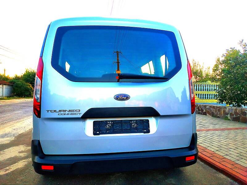 Универсал Ford Tourneo Connect 2016 в Киеве