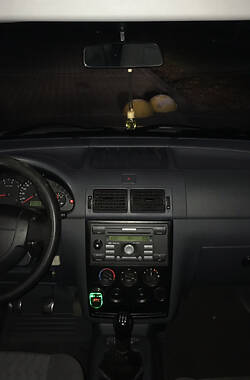 Минивэн Ford Tourneo Connect 2007 в 
