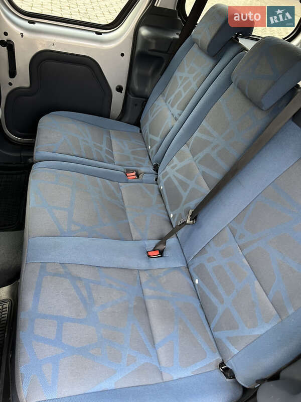 Минивэн Ford Tourneo Connect 2012 в Черновцах
