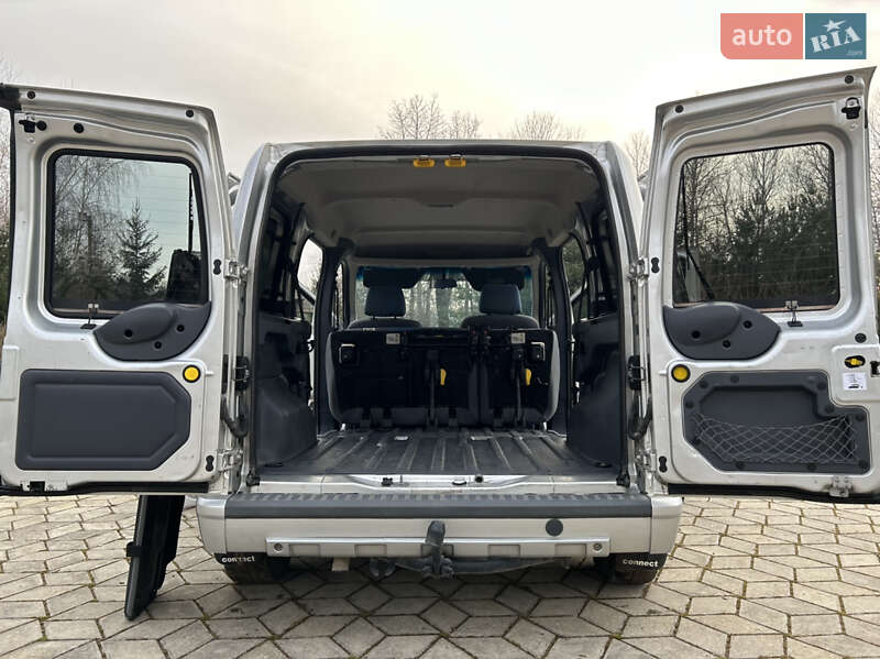 Минивэн Ford Tourneo Connect 2012 в Черновцах