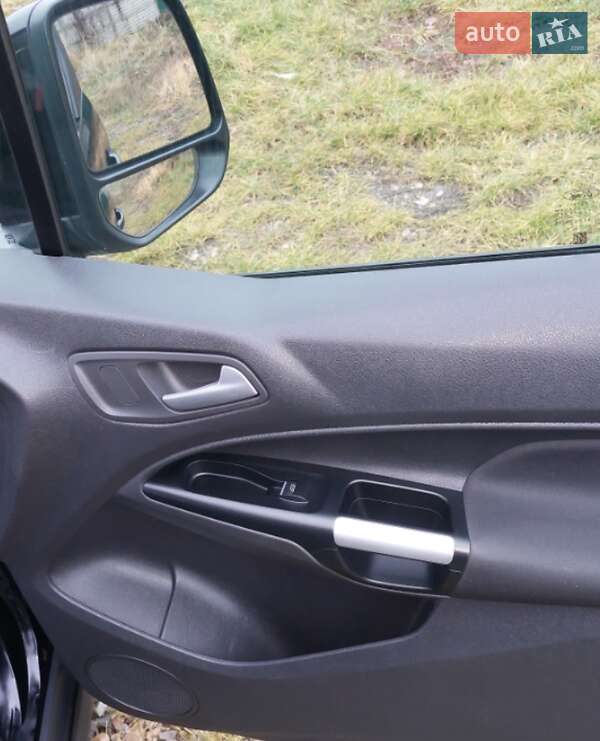 Минивэн Ford Tourneo Connect 2017 в Тысменице фото 21 Минивэн Ford Tourneo Connect 2017 в Тысменице