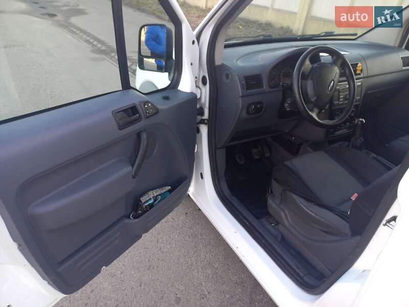 Минивэн Ford Tourneo Connect 2007 в Калуше