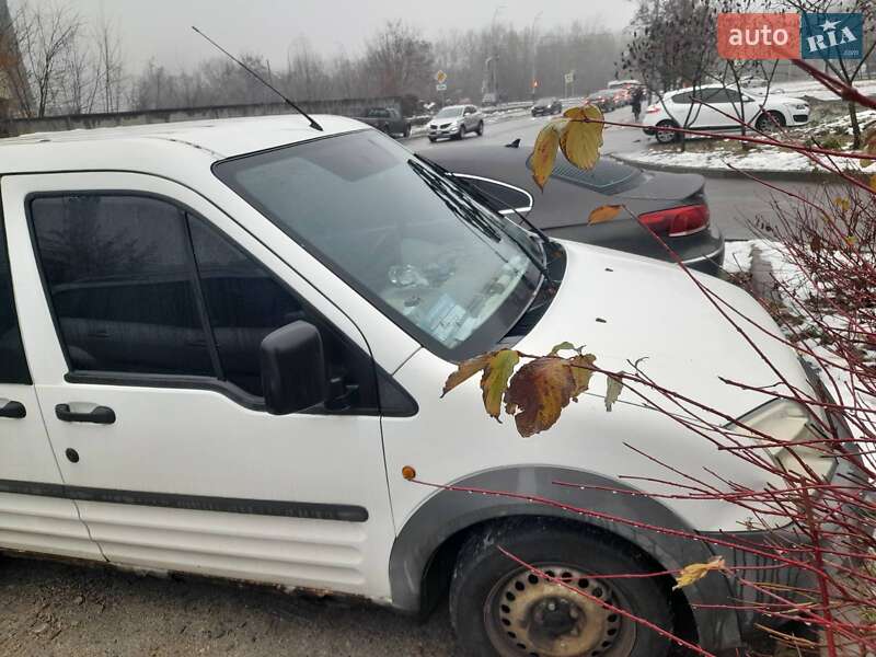 Мінівен Ford Tourneo Connect 2005 в Києві фото 6 Мінівен Ford Tourneo Connect 2005 в Києві