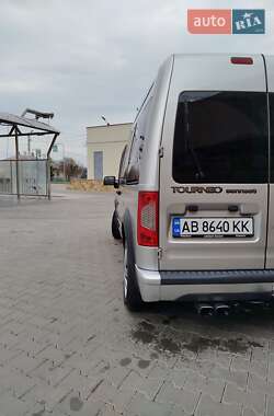 Минивэн Ford Tourneo Connect 2011 в 