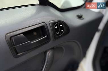 Минивэн Ford Tourneo Connect 2012 в 